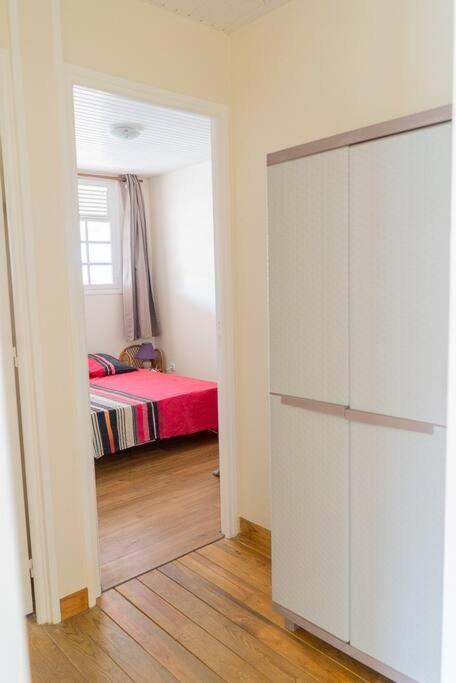 Location Saisonniere Bel Appartement Ле Троа-Илет Екстериор снимка